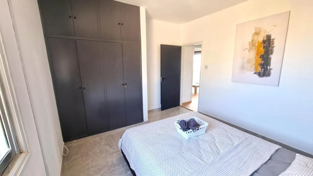 2 Apts - 12 Guests! Comfy And Unique Apt With 150Mbit Internet Speed Lejlighed Larnaca 0*,