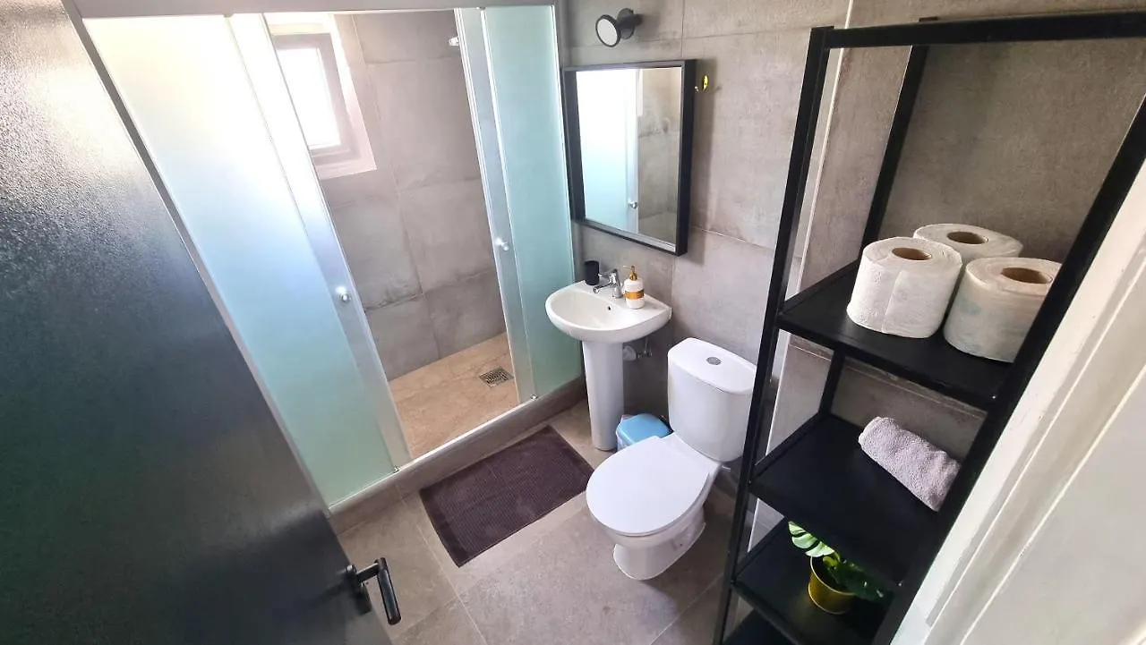 2 Apts - 12 Guests! Comfy And Unique Apt With 150Mbit Internet Speed Lejlighed Larnaca 0*,