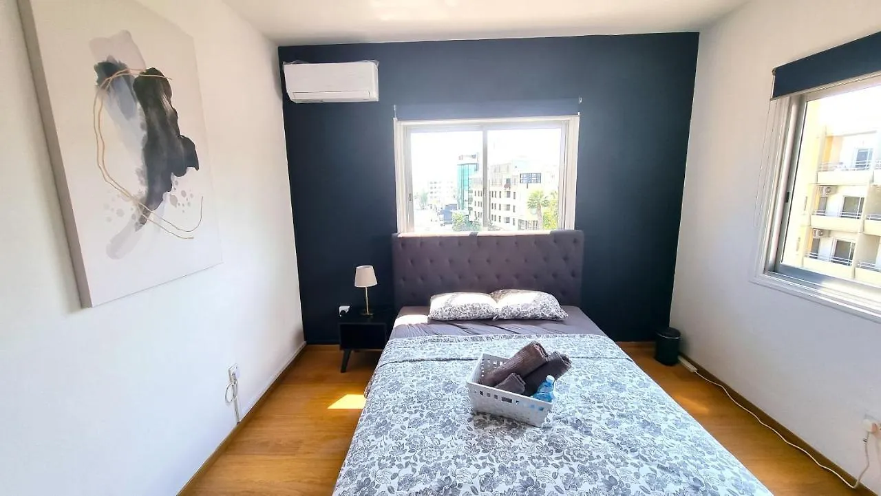 2 Apts - 12 Guests! Comfy And Unique Apt With 150Mbit Internet Speed Lejlighed Larnaca 0*,