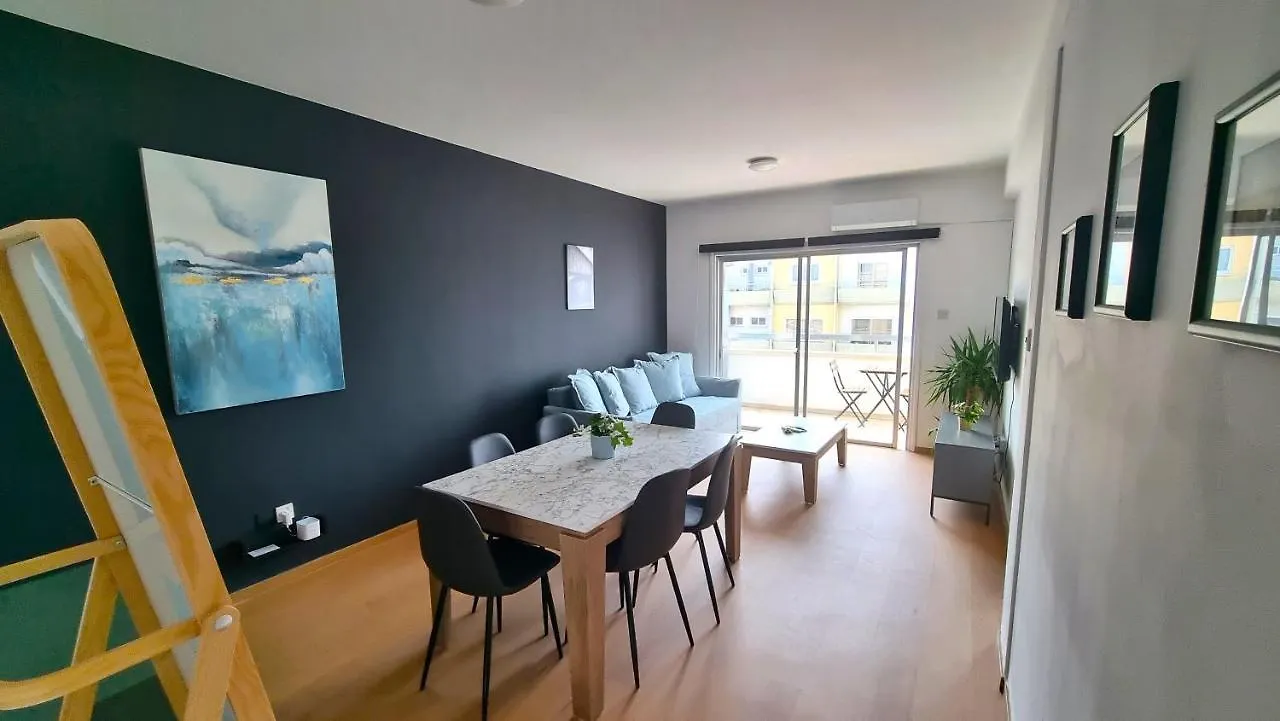 2 Apts - 12 Guests! Comfy And Unique Apt With 150Mbit Internet Speed Lejlighed Larnaca