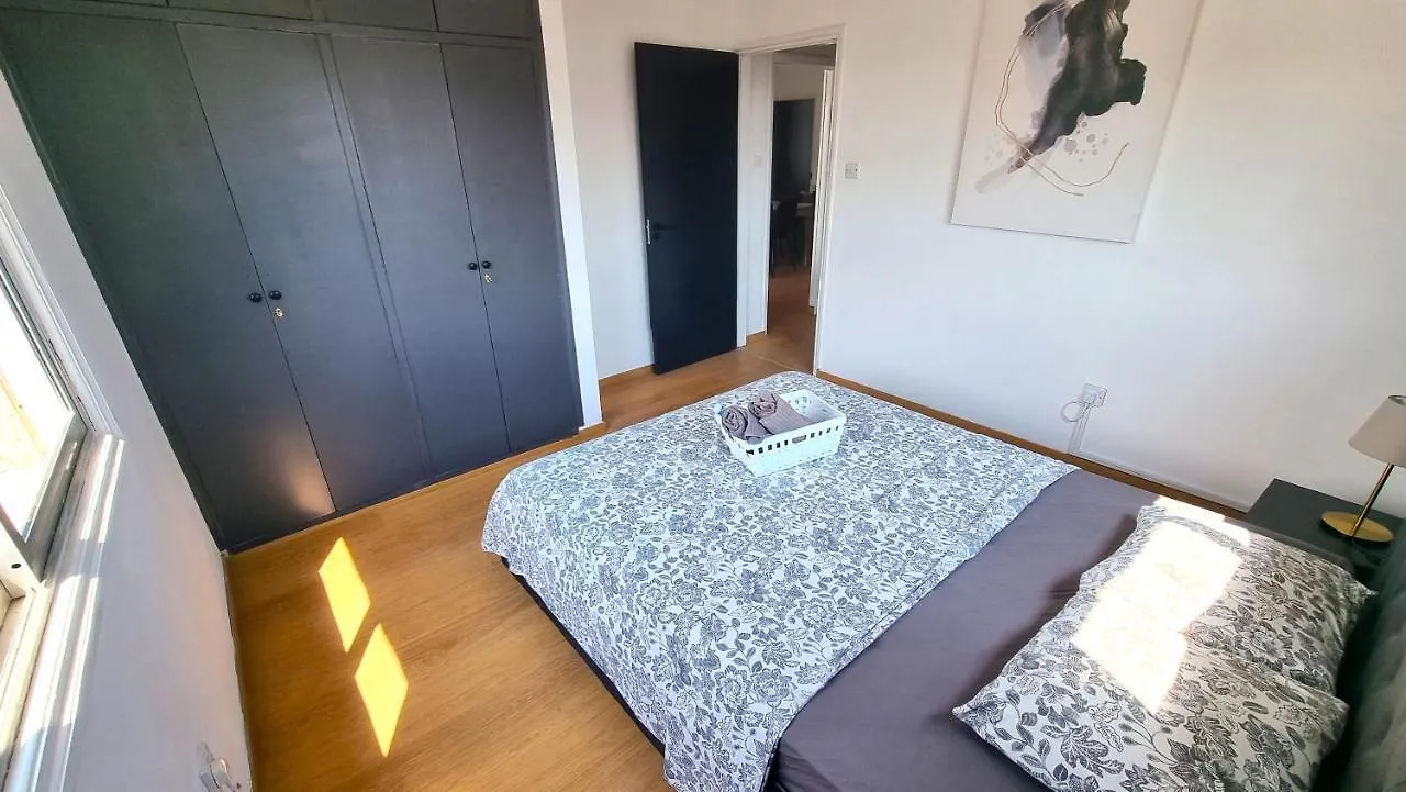 2 Apts - 12 Guests! Comfy And Unique Apt With 150Mbit Internet Speed Lejlighed Larnaca