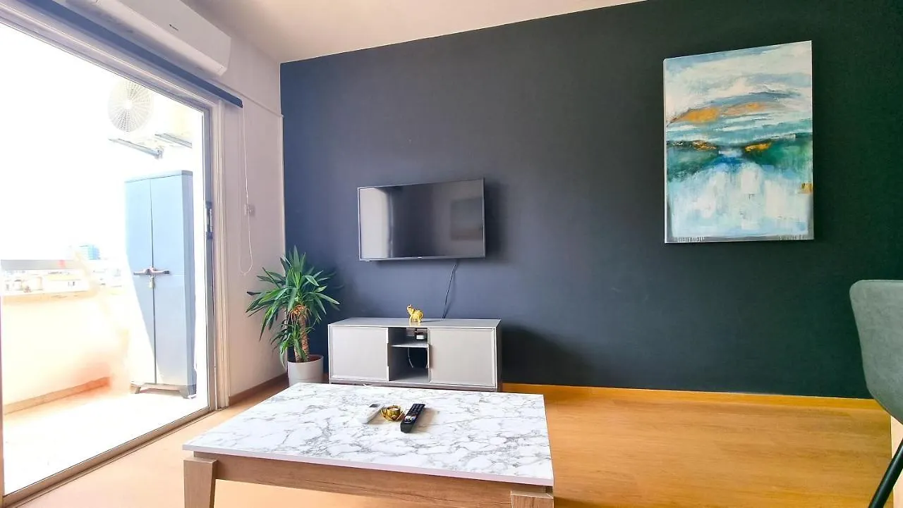 2 Apts - 12 Guests! Comfy And Unique Apt With 150Mbit Internet Speed Lejlighed Larnaca